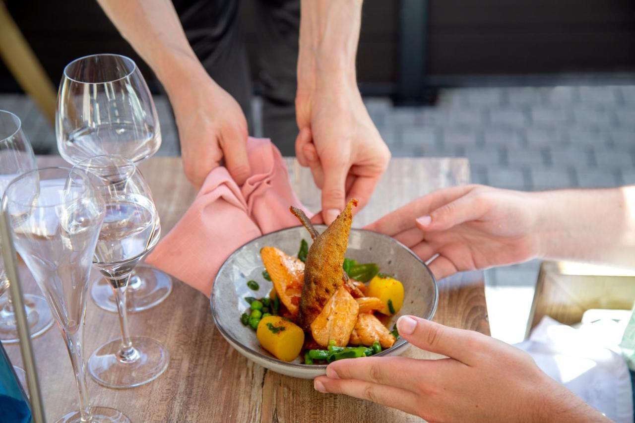 Logis - Hotel Restaurant Du Canard Hangest-sur-Somme Ngoại thất bức ảnh